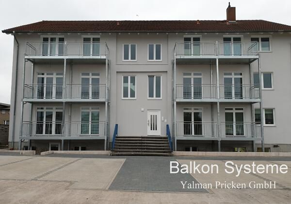 6 m breite Balkon-Anlagen in Schwerin