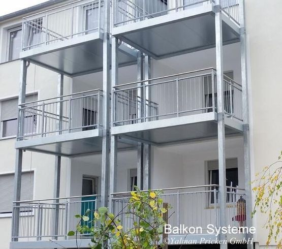 Balkon-Anlage - Plattform 3 m breit x 2 m tief