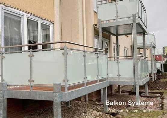 Einzel- und Doppel-Balkon-Anlagen