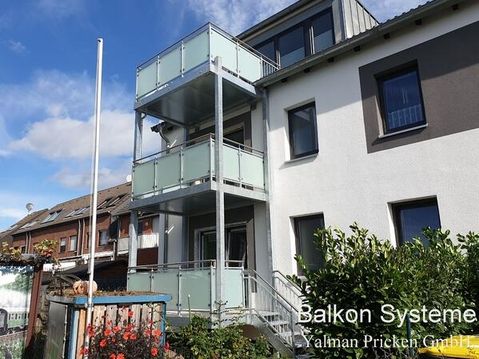 Stahl feuerverzinkt Sichtschutzgeländer aus Milchglas